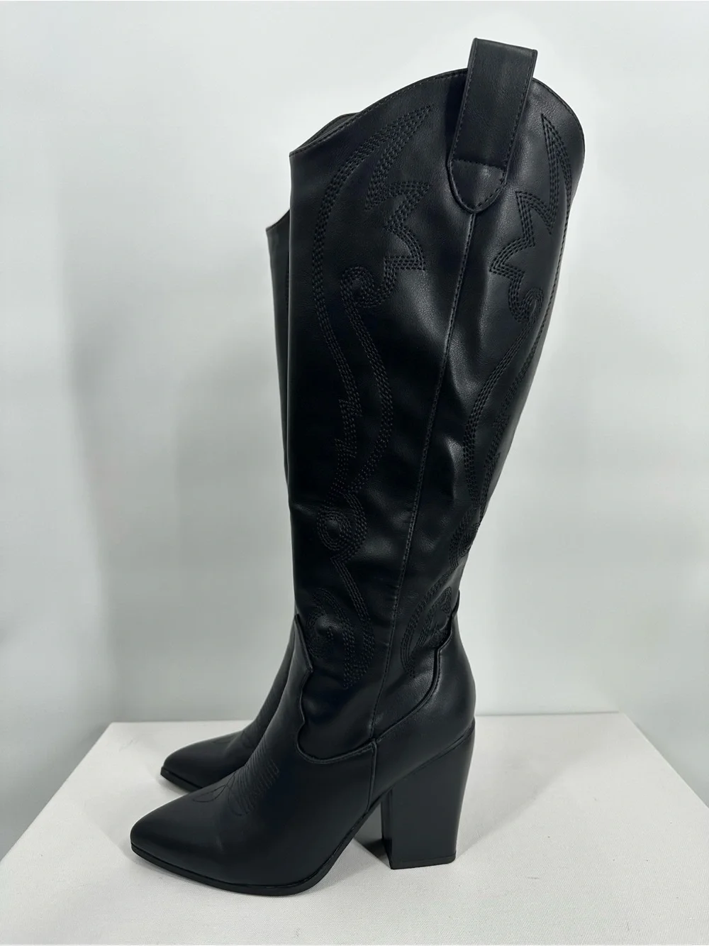 Dream Pairs details brand